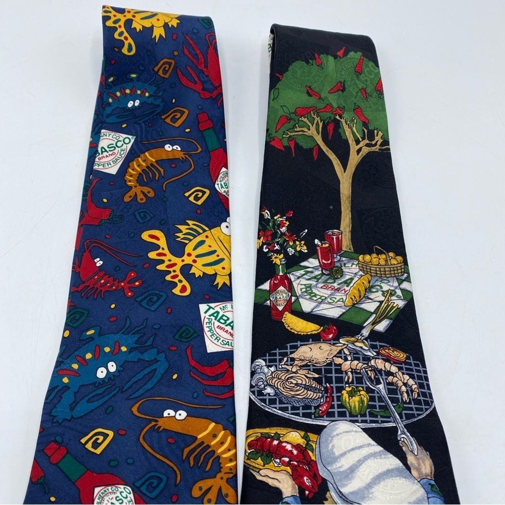 Tabasco Fish Necktie Tie Novelty 100% Silk USA Ocean Coral Hot Sauce Grilling - Picture 8 of 8